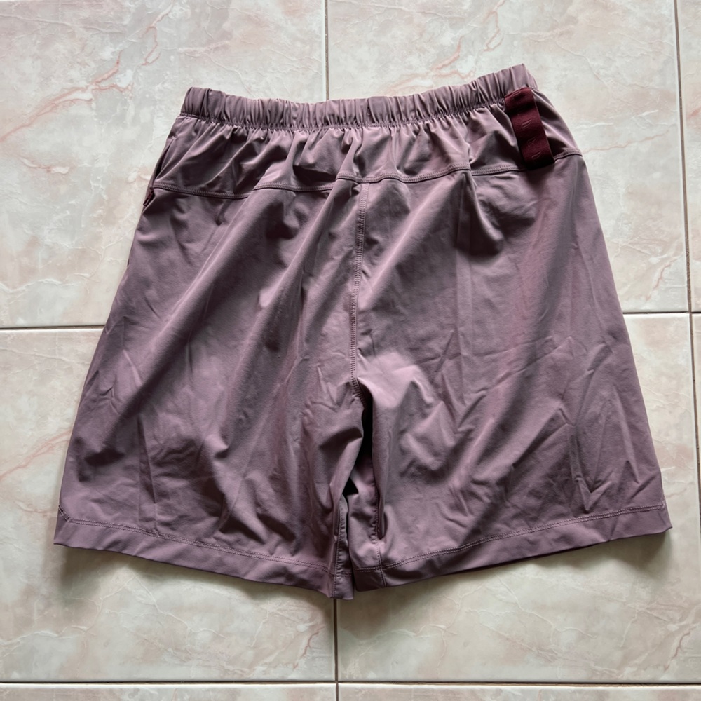 Fabletics Shorts - Picture 2 of 2